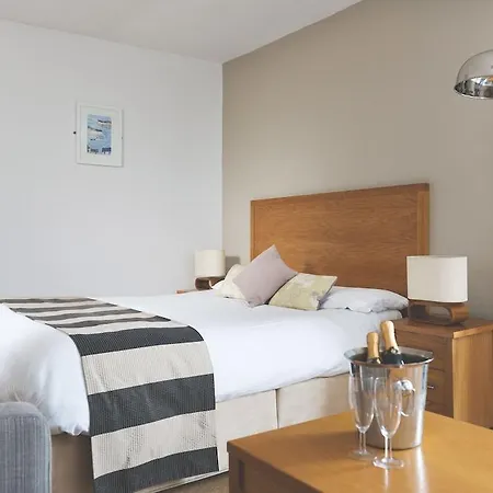 Inn Harbour 4*