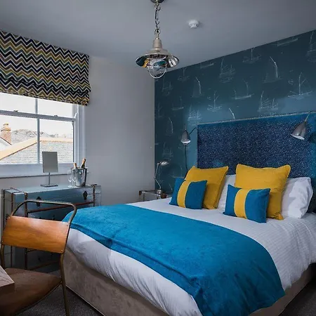 Inn Harbour 4*